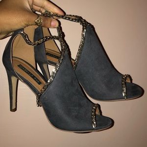 ✨Izabella Rue Chain Heels✨